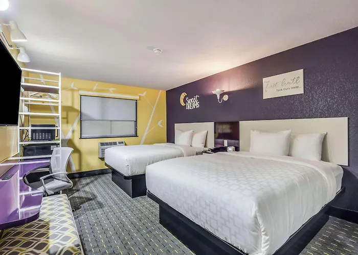 Hotel Clarion Pointe Tallahassee-state Capitol 4*