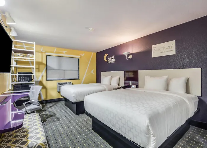 Hotel Clarion Pointe Tallahassee-state Capitol 4*