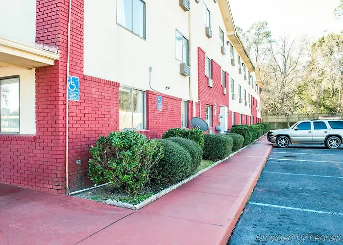Hotel Clarion Pointe Tallahassee-state Capitol 4*