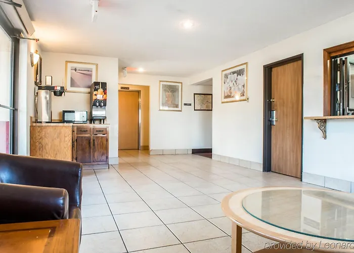 Hotel Clarion Pointe Tallahassee-state Capitol 4*