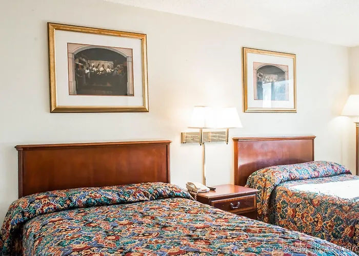 Hotel Clarion Pointe Tallahassee-state Capitol 4*