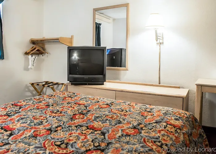 Hotel Clarion Pointe Tallahassee-state Capitol 4*