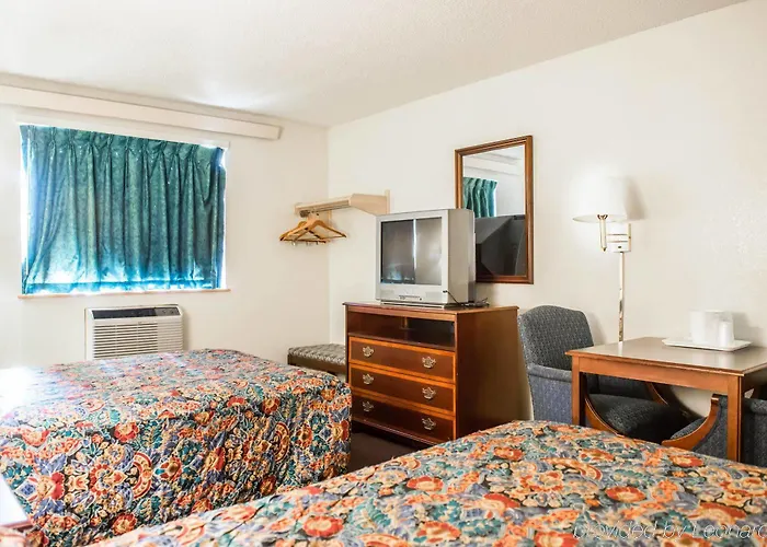 Clarion Pointe Tallahassee-state Capitol 4*